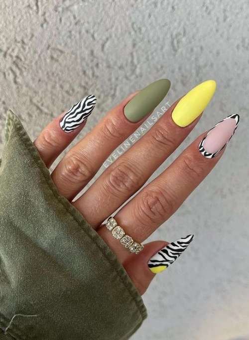 Ultra-fashionable manicure with animal print: new items 2021, photos