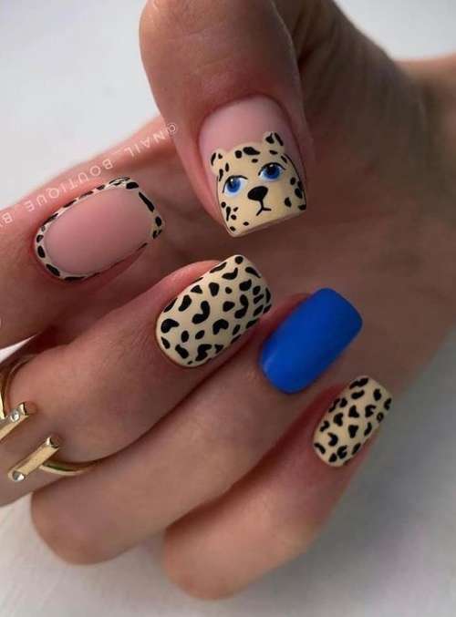 Ultra-fashionable manicure with animal print: new items 2021, photos