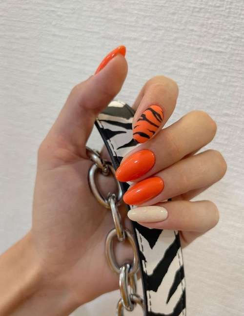 Ultra-fashionable manicure with animal print: new items 2021, photos