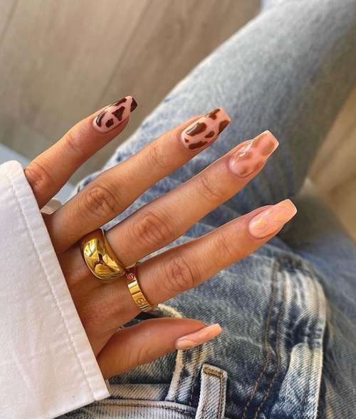 Ultra-fashionable manicure with animal print: new items 2021, photos