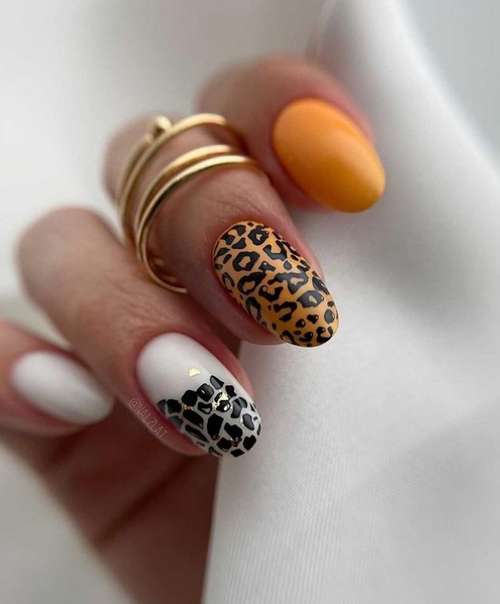 Ultra-fashionable manicure with animal print: new items 2021, photos