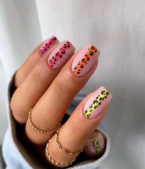 Ultra-fashionable manicure with animal print: new items 2021, photos