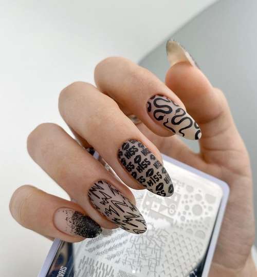 Ultra-fashionable manicure with animal print: new items 2021, photos