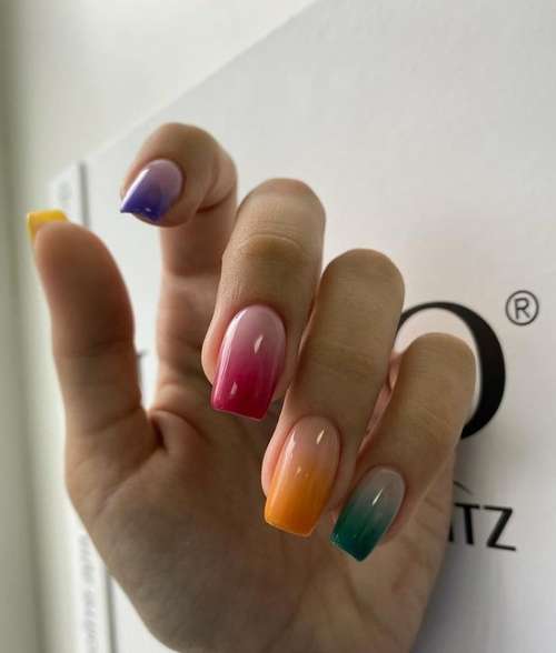 Trendy autumn jacket 2021: new nail designs, photos