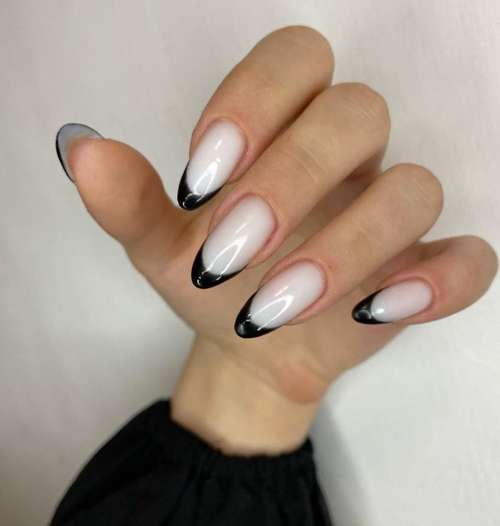 Trendy autumn jacket 2021: new nail designs, photos