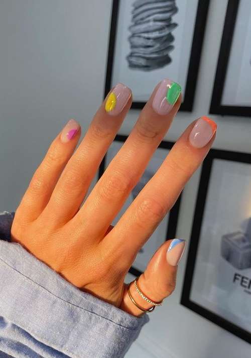 Trendy autumn jacket 2021: new nail designs, photos