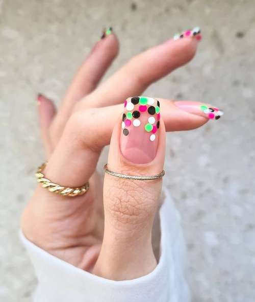 Trendy autumn jacket 2021: new nail designs, photos