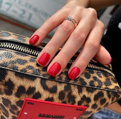 Autumn manicure 2021 for short nails: photos, design trends