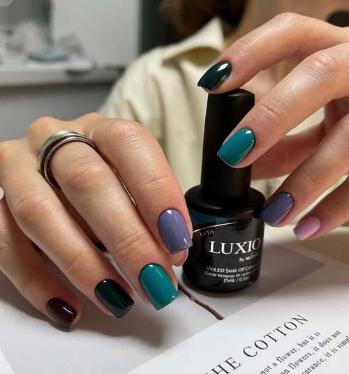 Manucure d'automne 2021 pour ongles courts: photos, tendances du design