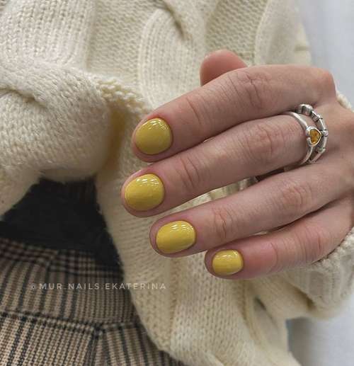 Manucure d'automne ongles courts