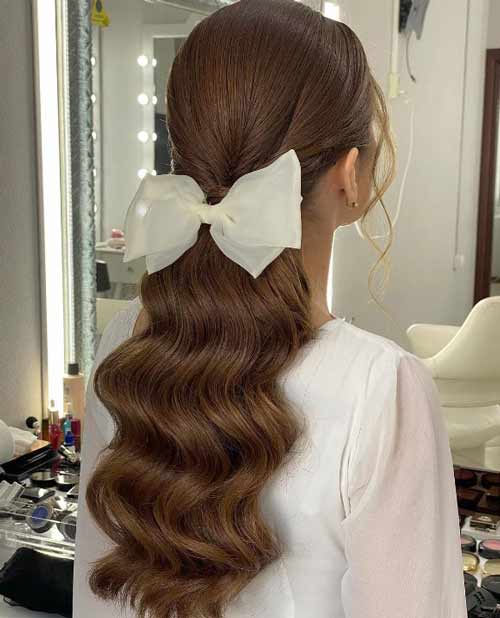 Ponytail with bow