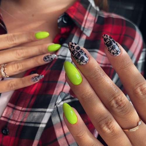 Green neon nails