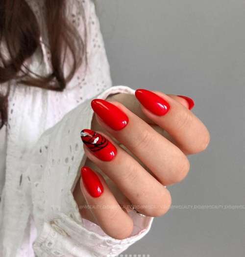 Red manicure with foil: beautiful design, photo, new items