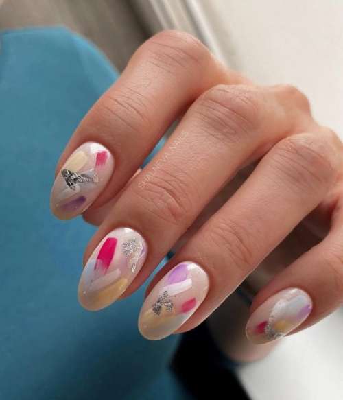 Design of strokes on nails: beautiful manicure ideas, new items