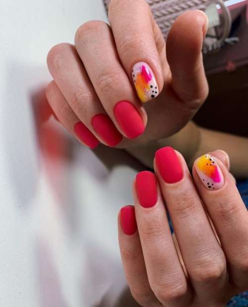 Design of strokes on nails: beautiful manicure ideas, new items