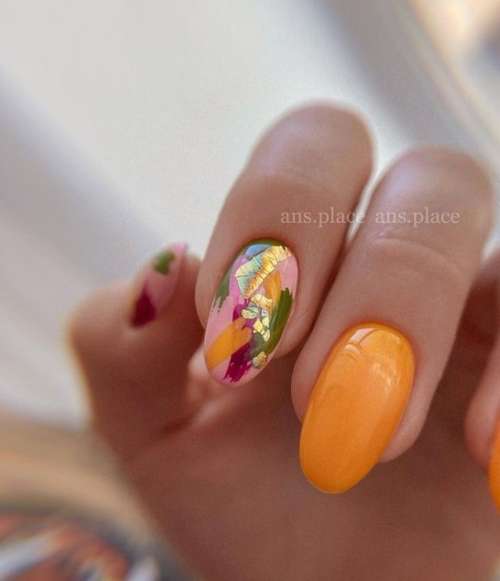 Mustard manicure with brush strokes