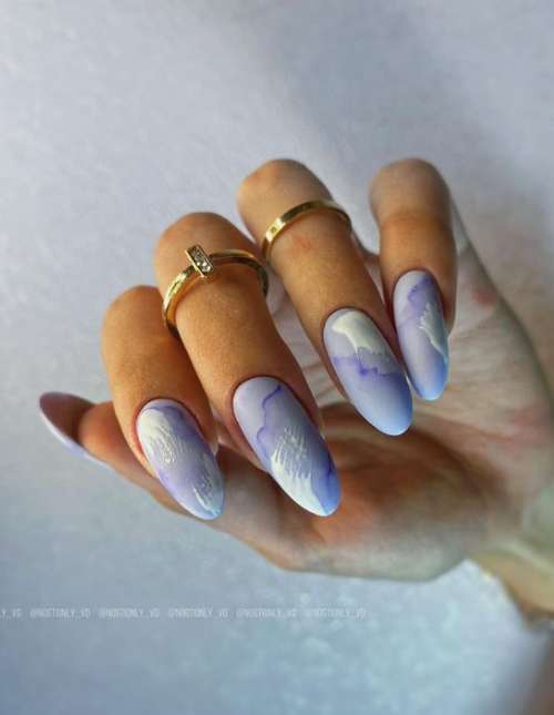 Design of strokes on nails: beautiful manicure ideas, new items