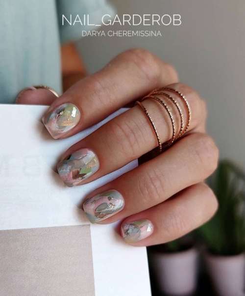 Design of strokes on nails: beautiful manicure ideas, new items