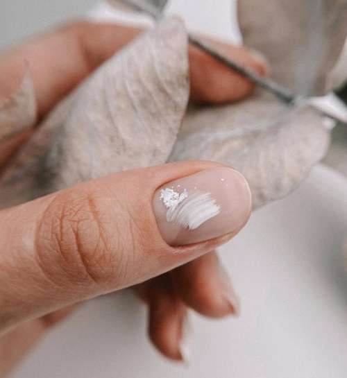 Conception de traits sur les ongles: belles idées de manucure, nouveaux articles