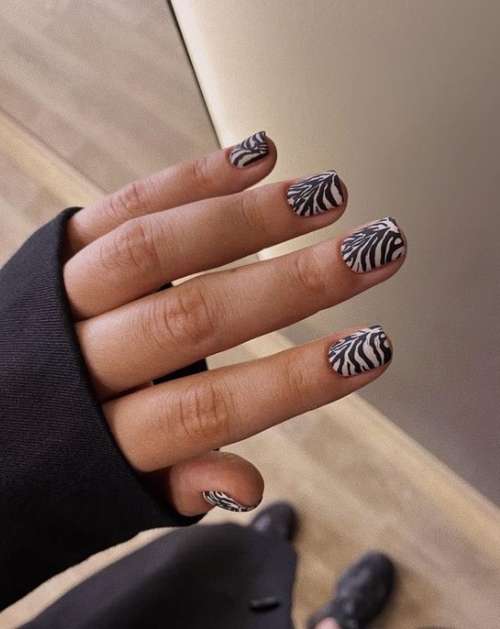 Autumn nail design 2021: beautiful new items, photos