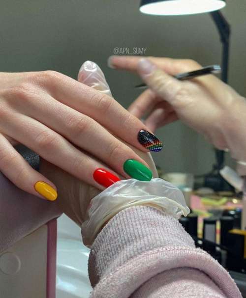 Autumn nail design 2021: beautiful new items, photos