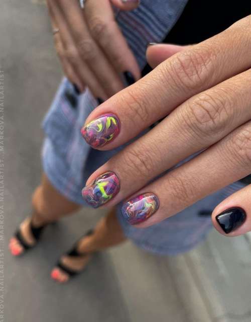 Autumn girl nail design