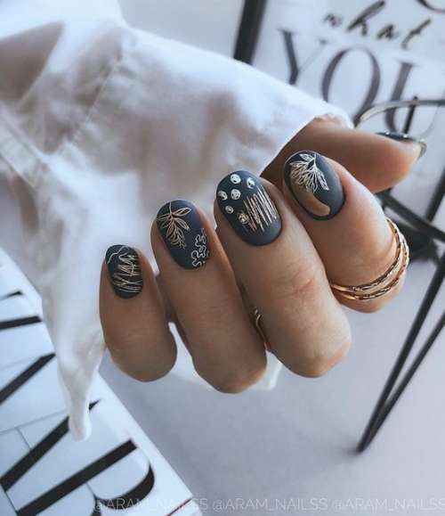 Autumn nail design 2021: beautiful new items, photos