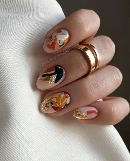 Abstractions in autumn nail design