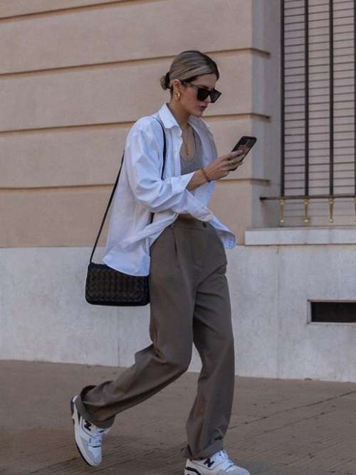 Oversized shirt 2022: trends, how to wear, women's looks