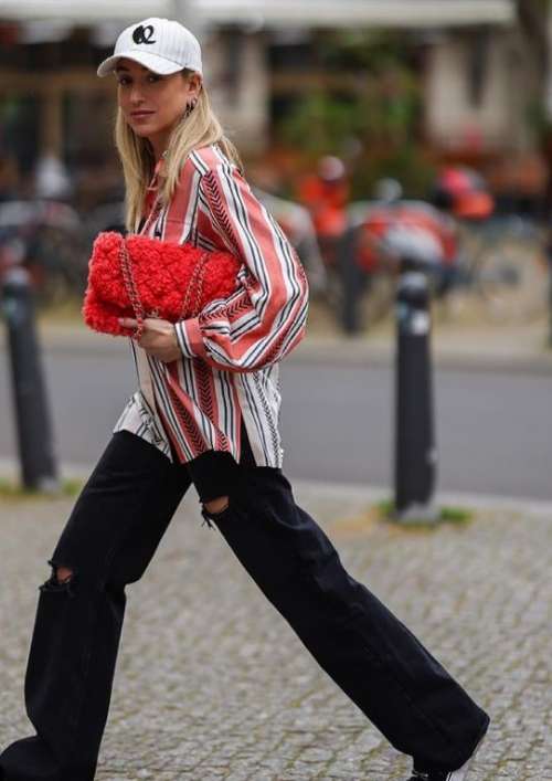 Oversized shirt 2022: trends, how to wear, women's looks