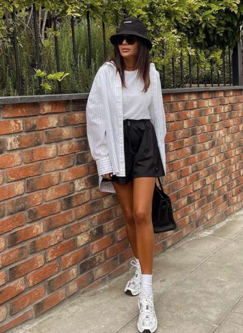 Oversized shirt 2022: trends, how to wear, women's looks