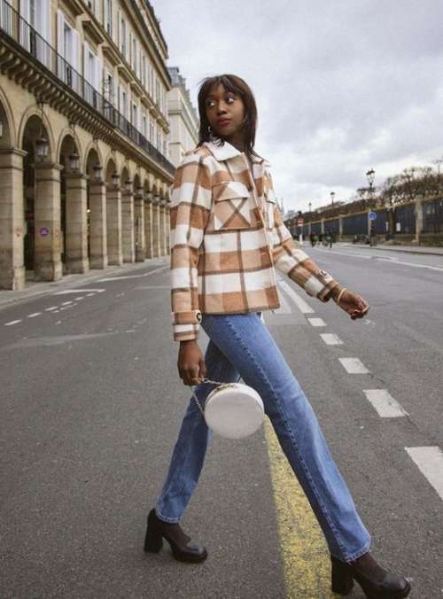 Oversized shirt 2022: trends, how to wear, women's looks