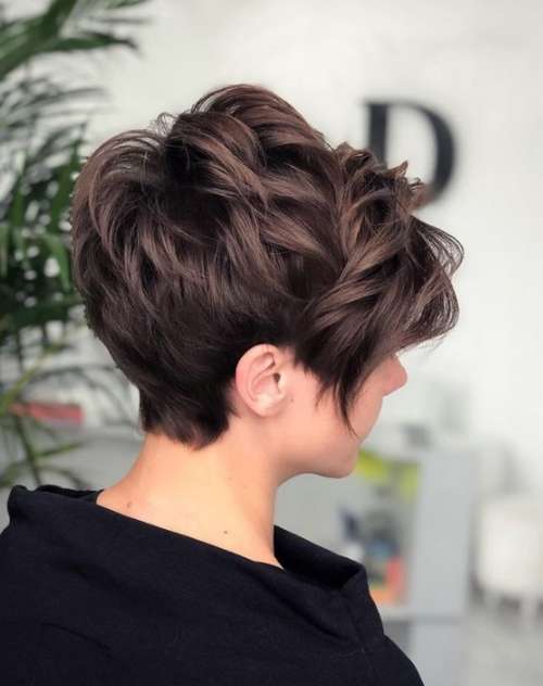 Coupe de cheveux Pixie bob: photos de coupes de cheveux de tous les côtés