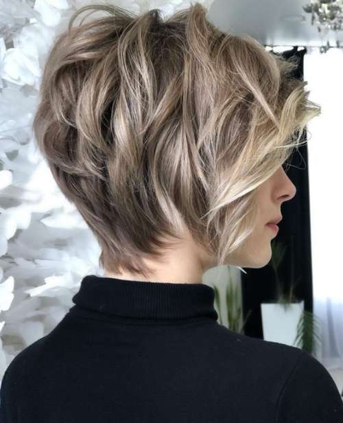 Coupe de cheveux Pixie bob: photos de coupes de cheveux de tous les côtés