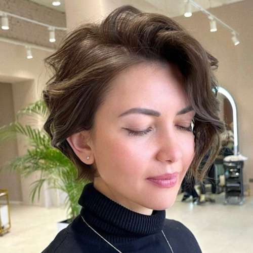 Coupe de cheveux Pixie bob: photos de coupes de cheveux de tous les côtés