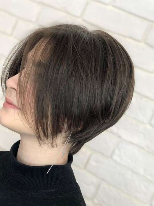 Coupe de cheveux longue pixie bob pour cheveux fins