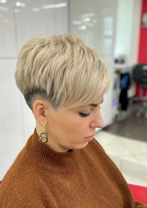 Coupe de cheveux Pixie bob: photos de coupes de cheveux de tous les côtés