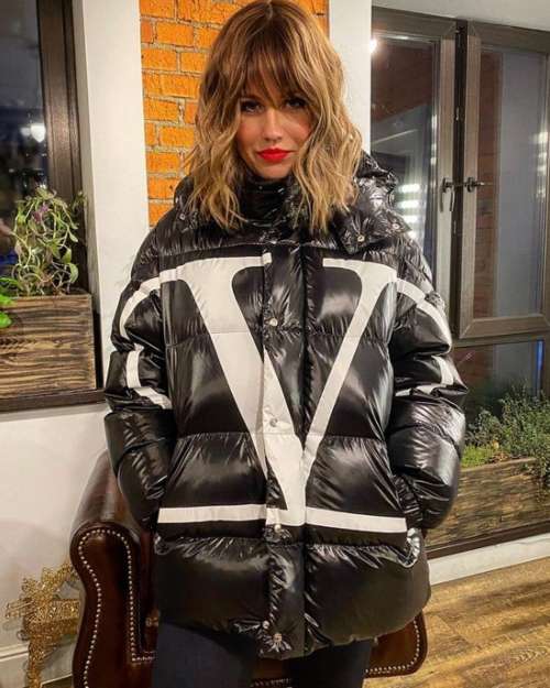 Women's down jackets winter 2022: trending models, fashionable images