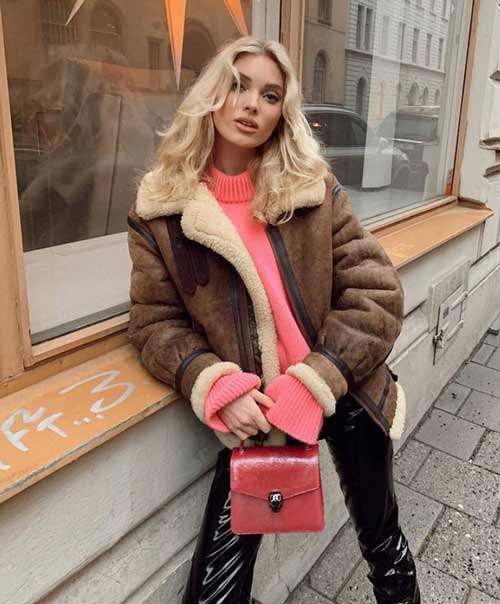 Women's fashionable sheepskin coats photo