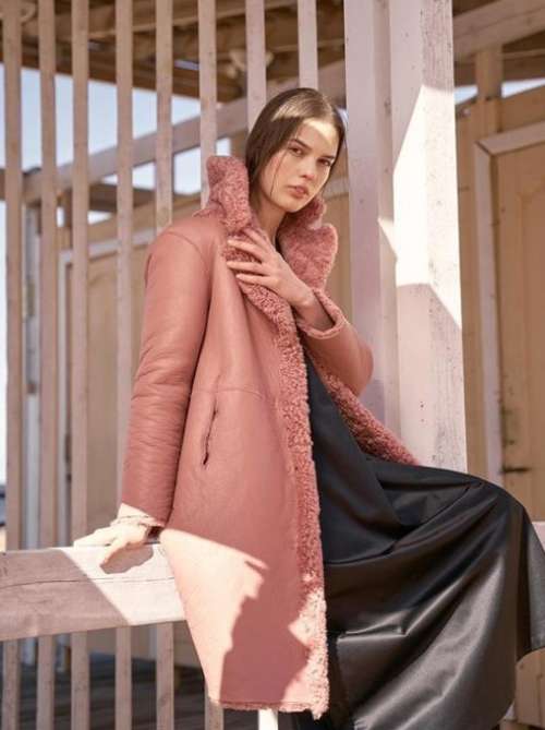 Manteaux en peau de mouton à la mode 2022: looks d'hiver pour femmes, tendances, modèles