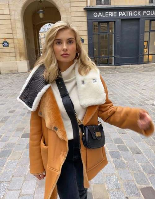 Fashionable sheepskin coats 2022: women's winter looks, trends, models