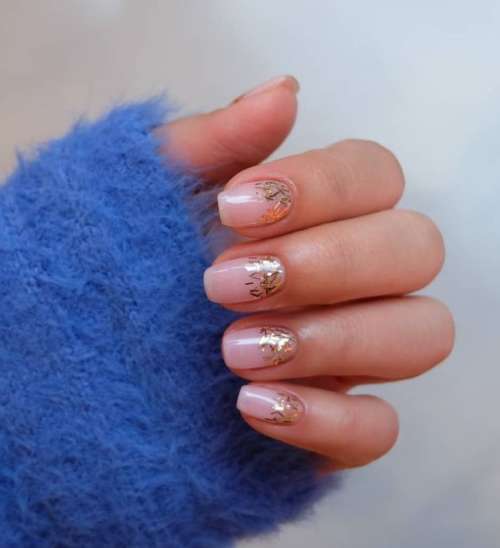 New Year's manicure 2022: elegant design, colors, ideas in the photo