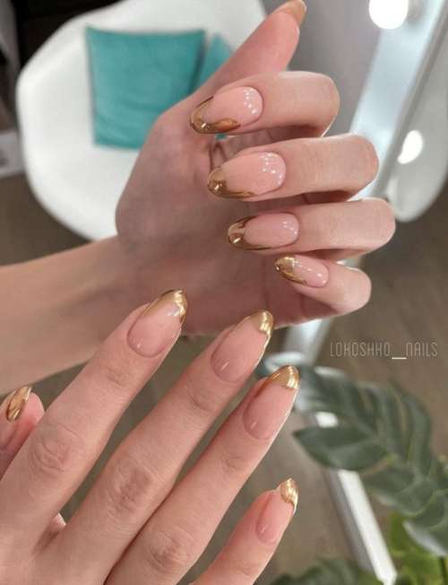 New Year's manicure 2022: elegant design, colors, ideas in the photo