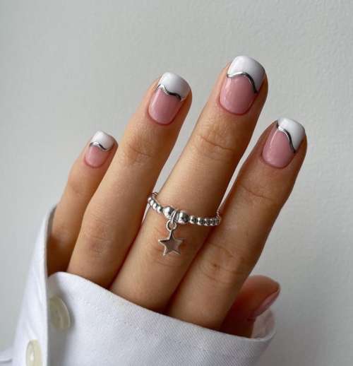 New Year's manicure 2022: elegant design, colors, ideas in the photo