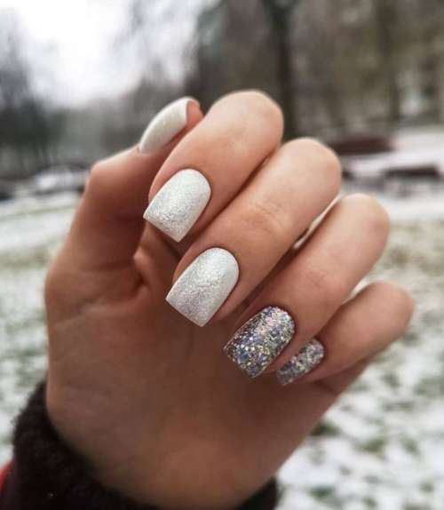 New Year's manicure 2022: elegant design, colors, ideas in the photo