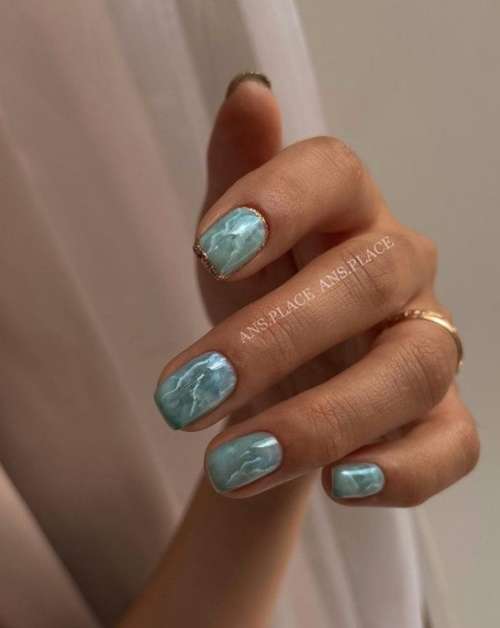 New Year's manicure 2022: elegant design, colors, ideas in the photo