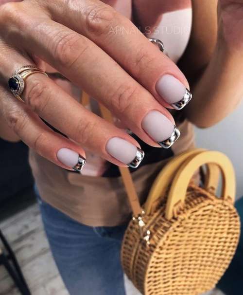 New Year's manicure 2022: elegant design, colors, ideas in the photo