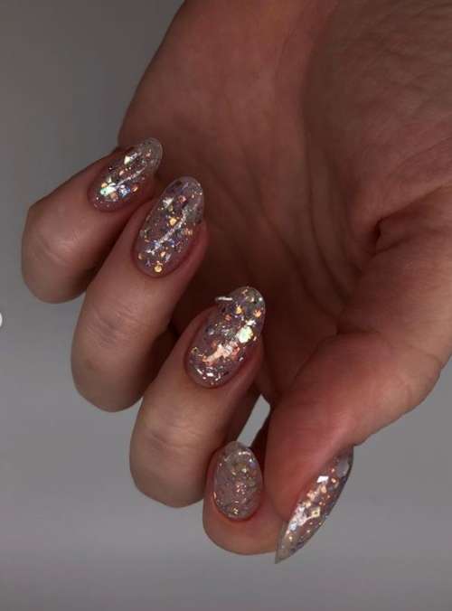 New Year's manicure 2022: elegant design, colors, ideas in the photo