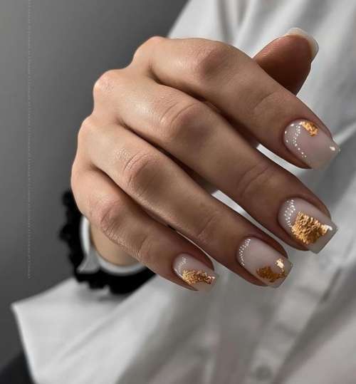 New Year's manicure 2022: elegant design, colors, ideas in the photo