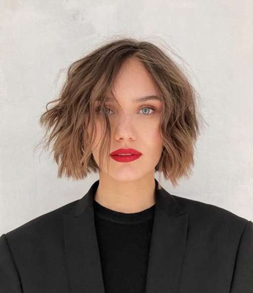 Coupe de cheveux Bob pour cheveux courts: tendances en 2022, types, photos